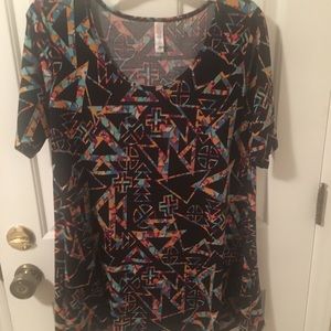 Black background Large Lularoe Perfect T
